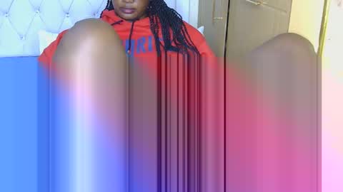 myla_clara online show from 10.03.25