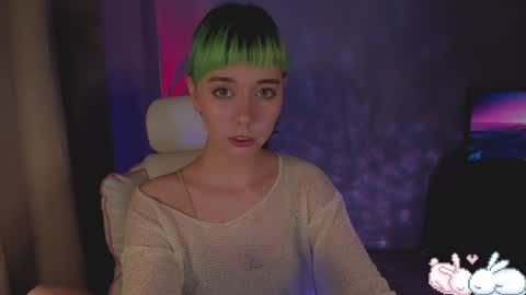 Snapshot of mylaweb chatting on 01.06.25 MylaFlores online show from 01.06.25