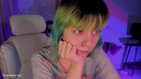 Snapshot of mylaweb chatting on 09.14.25 MylaFlores online show from 09.14.25