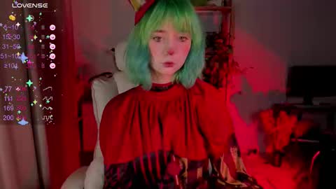 Snapshot of mylaweb chatting on 10.31.25 MylaFlores online show from 10.31.25