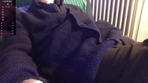 Snapshot of mynakedbeach chatting on 01.01.25 Bi sexy guy lovense hush is on private is open or password show tip if you like. online show from 01.01.25