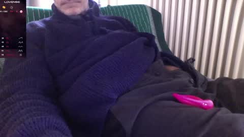 Snapshot of mynakedbeach chatting on 01.02.25 Bi sexy guy lovense hush is on private is open or password show tip if you like. online show from 01.02.25