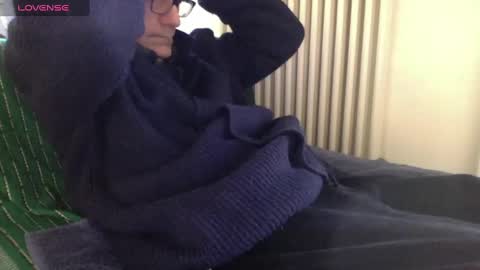 Snapshot of mynakedbeach chatting on 01.17.25 Bi sexy guy lovense hush is on private is open or password show tip if you like. online show from 01.17.25