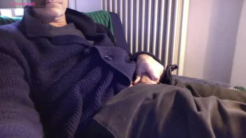 Snapshot of mynakedbeach chatting on 01.20.25 Bi sexy guy lovense hush is on private is open or password show tip if you like. online show from 01.20.25