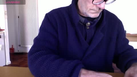Snapshot of mynakedbeach chatting on 01.28.25 Bi sexy guy lovense hush is on private is open or password show tip if you like. online show from 01.28.25