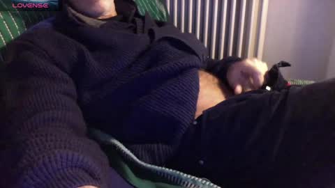 Snapshot of mynakedbeach chatting on 01.28.25 Bi sexy guy lovense hush is on private is open or password show tip if you like. online show from 01.28.25