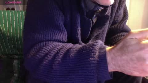 Snapshot of mynakedbeach chatting on 02.01.25 Bi sexy guy lovense hush is on private is open or password show tip if you like. online show from 02.01.25