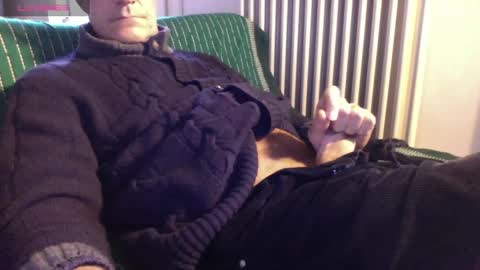 Snapshot of mynakedbeach chatting on 02.06.25 Bi sexy guy lovense hush is on private is open or password show tip if you like. online show from 02.06.25