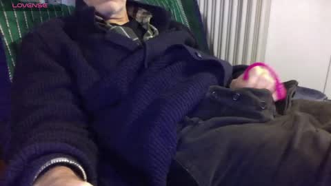 Snapshot of mynakedbeach chatting on 02.27.25 Bi sexy guy lovense hush is on private is open or password show tip if you like. online show from 02.27.25