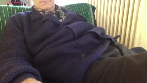 Snapshot of mynakedbeach chatting on 03.04.25 Bi sexy guy lovense hush is on private is open or password show tip if you like. online show from 03.04.25