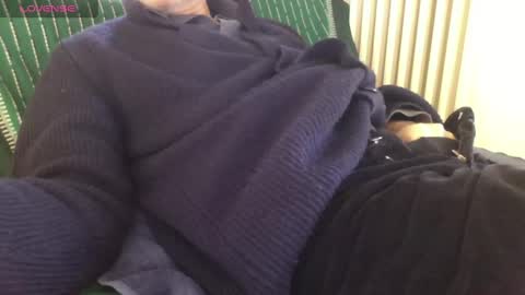 Snapshot of mynakedbeach chatting on 03.08.25 Bi sexy guy lovense hush is on private is open or password show tip if you like. online show from 03.08.25