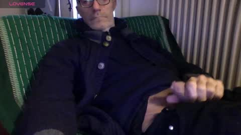 Bi sexy guy lovense hush is on private is open or password show tip if you like. online show from 12.18.25