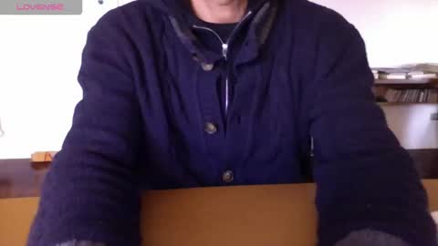 Bi sexy guy lovense hush is on private is open or password show tip if you like. online show from 12.20.25