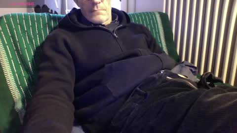 Snapshot of mynakedbeach chatting on 02.14.26 Bi sexy guy lovense hush is on private is open or password show tip if you like. online show from 02.14.26