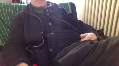 Bi sexy guy lovense hush is on private is open or password show tip if you like. online show from 03.29.26