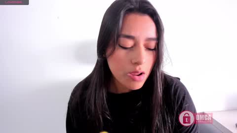 Bella online show from 01.10.25