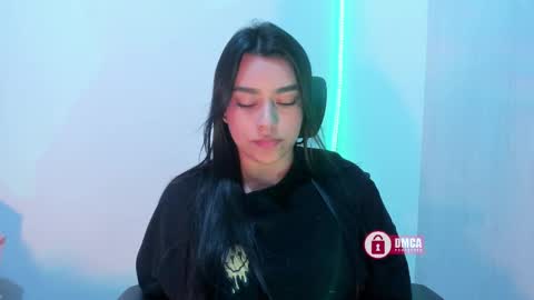 Bella online show from 09.24.25