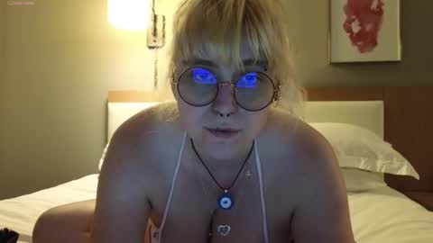 Myrtle Faust online show from 01.15.26