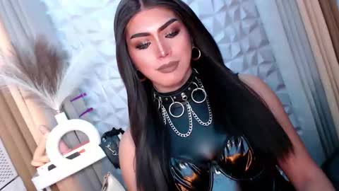 Snapshot of mysterious_diva chatting on 10.31.25 SUPPORT GODDESS TRISHA AND DONT FORGET TO FOLLOW ME online show from 10.31.25