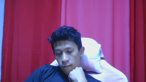 Snapshot of mysterious_man15 chatting on 03.01.25 mysterious_man15 online show from 03.01.25