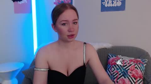 Snapshot of mystic_barbie chatting on 11.15.25 Barbie online show from 11.15.25