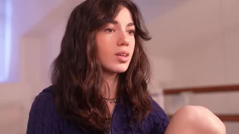 Snapshot of mystica_ chatting on 10.06.25 MILLI online show from 10.06.25