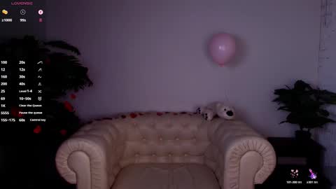 Snapshot of n0_nude chatting on 02.15.26 Eva online show from 02.15.26