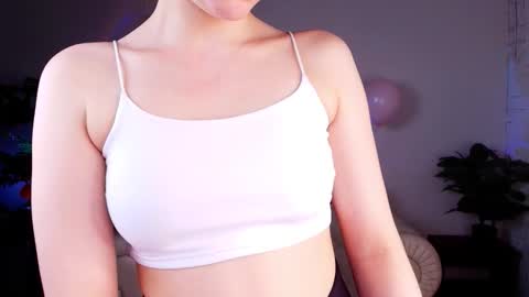 Snapshot of n0_nude chatting on 02.15.26 Eva online show from 02.15.26