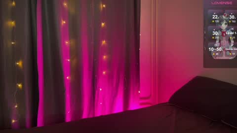 Vanessa and Julia  online show from 01.24.25