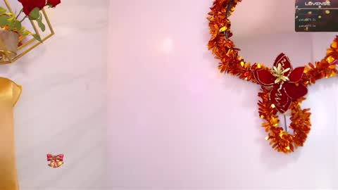 Snapshot of naamah_b chatting on 12.20.24 naamah_b online show from 12.20.24