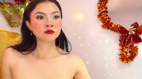 Snapshot of naamah_b chatting on 12.30.24 naamah_b online show from 12.30.24