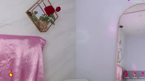 Snapshot of naamah_b chatting on 02.19.25 naamah_b online show from 02.19.25