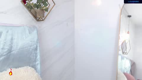 Snapshot of naamah_b chatting on 03.12.25 naamah_b online show from 03.12.25