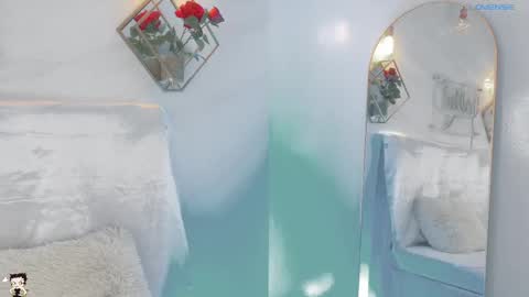 Snapshot of naamah_b chatting on 10.07.25 naamah_b online show from 10.07.25