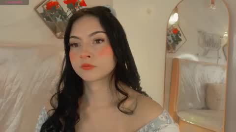 Snapshot of naamah_b chatting on 11.27.25 naamah_b online show from 11.27.25