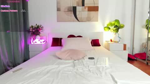 Nadia online show from 02.16.25