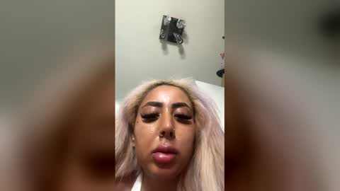 Snapshot of nadianoble chatting on 02.27.26 nadianoble online show from 02.27.26