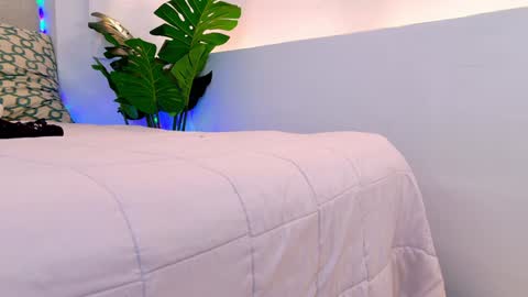 Nadine online show from 12.08.24