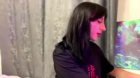 Snapshot of nadinevanni chatting on 07.29.26 Leya online show from 07.29.26