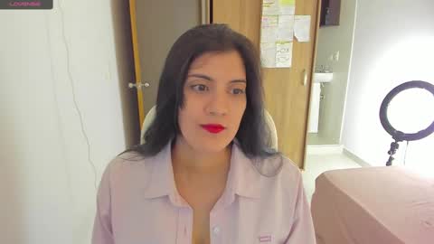 independent model online show from 02.12.25