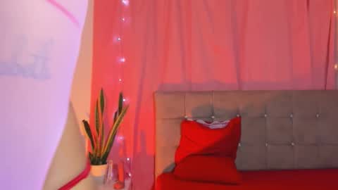  Naomi  online show from 11.14.25