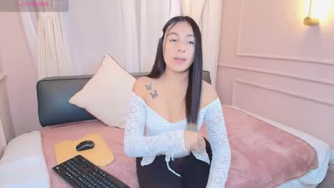 Nahomi online show from 11.12.25