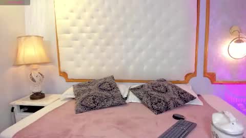 Nahomi online show from 12.01.25