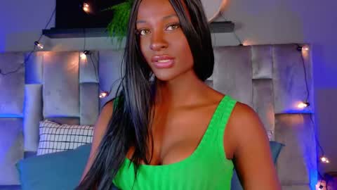  VICTORIA  online show from 09.22.25