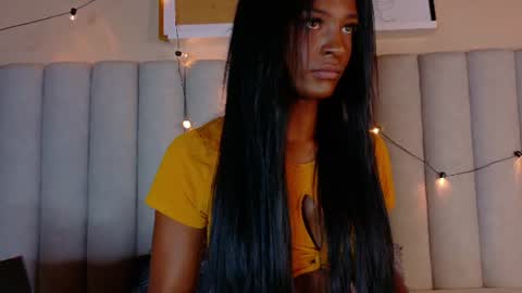 Snapshot of nahomicampbell_ chatting on 06.22.26 VICTORIA online show from 06.22.26