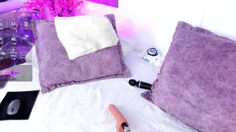 Snapshot of nahomiidasilva chatting on 02.12.26 Nahomii online show from 02.12.26