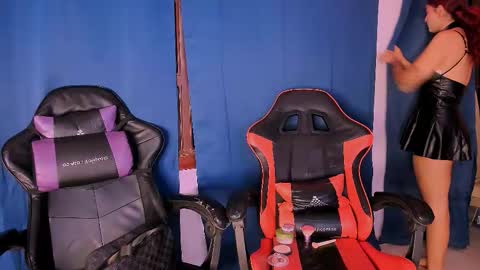 Nahomy online show from 09.21.25