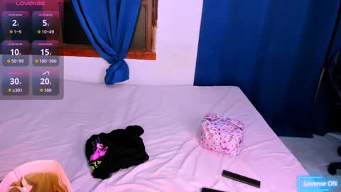 Nahomy online show from 10.02.25