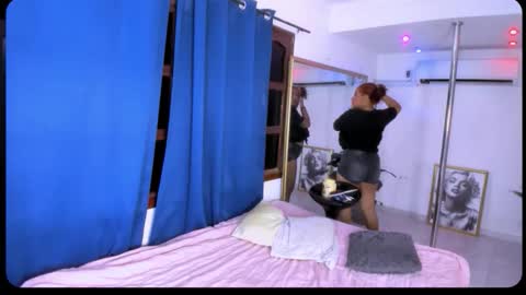 Nahomy online show from 01.08.26