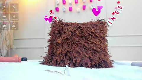 Nahomy online show from 02.12.25